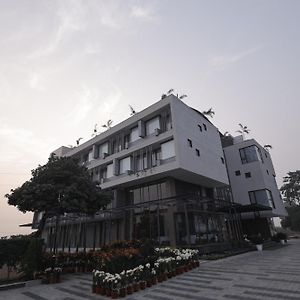 Moolchand Resort